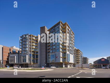 Wohnturm auf Fisch Quay Road. Silo Bezirk Kapstadt, Cape Town, Südafrika. Architekt: VDMMA, 2019. Stockfoto