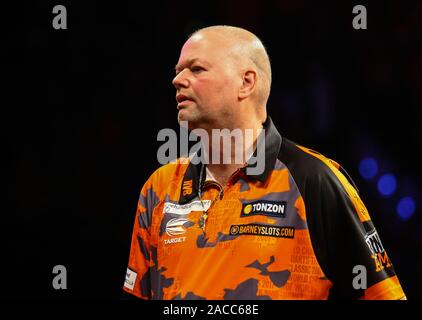 Rotterdam, Niederlande. 02 Dez, 2019. ROTTERDAM, Premier League Darts Ahoi, Raymond Van Barneveld Credit: Pro Schüsse/Alamy leben Nachrichten Stockfoto