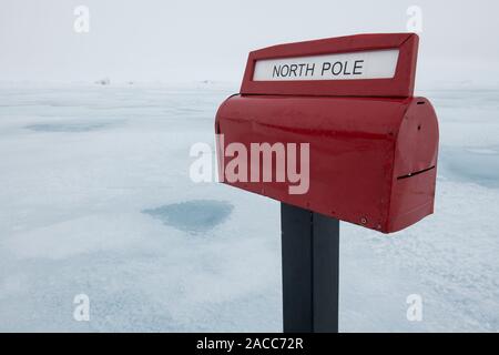 Russland, hohen Arktis geographischen Nordpol, 90 Grad Nord. Nordpol Mailbox. Stockfoto