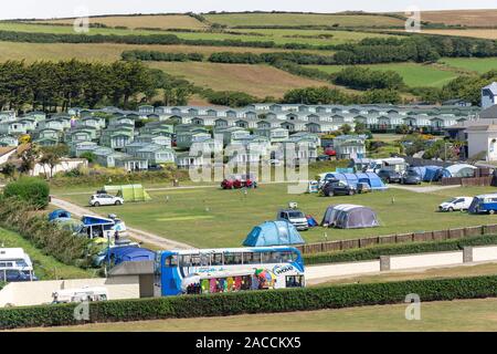 Camping und Hütten von Croyde Strand, Croyde, Devon, England, Vereinigtes Königreich Stockfoto