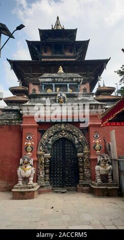 Eingang zu Hanuman Dhoka Palast, Durbar Square, Kathmandu, Nepal Stockfoto