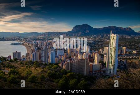 Skyline von Sierra Helada Benidorm Stockfoto