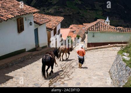 Los Nevados Dorf in den Anden Merida, Venezuela. Los Nevados, ist eine Stadt im Jahr 1591 gegründet, in der Sierra Nevada Nationalpark entfernt Stockfoto