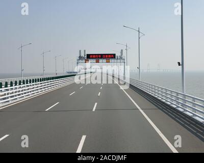 Macau, 19.Oktober: Morgen Blick auf die berühmte Hong Kong - Zhuhai - Macau Brücke am 19.Oktober 2019 in Macau, China Stockfoto