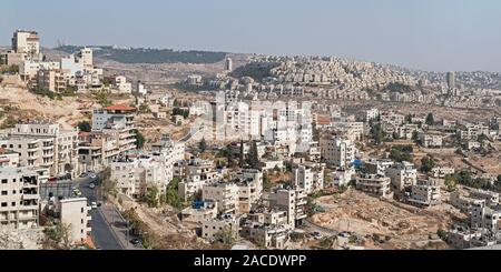 Panorama von bethlehem Palästina mit Ost-jerusalem und Mount Scopus Israel im Hintergrund aus der Geburtskirche Stockfoto