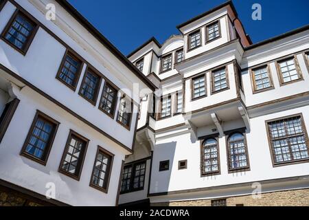 Die robevi Haus, einer von vielen traditionellen osmanischen Gebäude in der Altstadt von Ohrid am Ufer des Ohrid-Sees in Mazedonien, Europa. Stockfoto