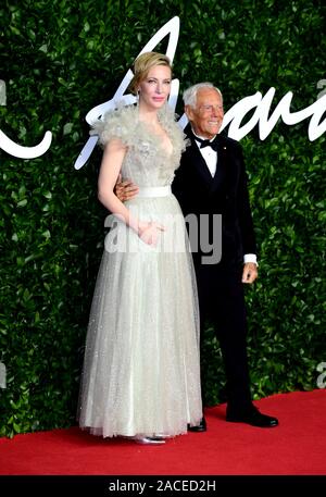 Cate Blanchett und Giorgio Armani an der Fashion Awards 2019 in der Royal Albert Hall, Kensington Gore, London. Stockfoto