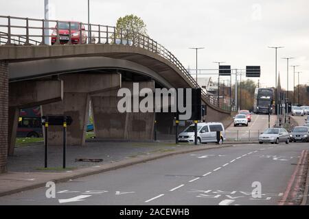 Die Birmingham Perry Barr Flyover Teil der Walsall Straße. Die Überführung kann als Teil der Regeneration für die Commonwealth Games 2022 abgerissen. Stockfoto