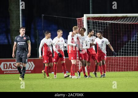 Utrecht, Niederlande. 02 Dez, 2019. Utrecht, 02-12-2019, Sportcomplex Zoudenbalch, Saison 2019/2020, Keuken Kampioen Divisie. Jong FC Utrecht feiert 2-0 während des Spiels Jong Utrecht - Almere City Credit: Pro Schüsse/Alamy leben Nachrichten Stockfoto