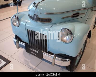 1947 Nissan TAMA Pickup Truck an der Nissan Global Headquarters Galerie Stockfoto