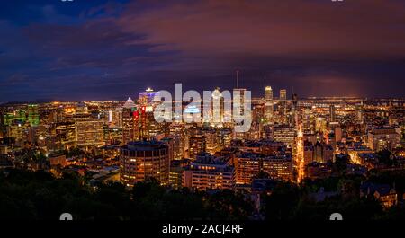 Abend Panoramasicht auf die Stadt Montreal, Quebec, Kanada Stockfoto