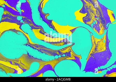 Mint Green Wellen mit gold Eingliederung. Zusammenfassung Hintergrund oder Textur. Acryl Flüssigkeit Art. Stockfoto