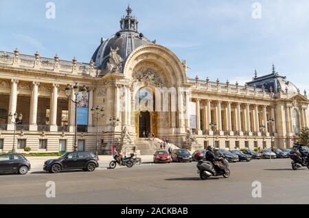 Paris, Frankreich, 30. März 2017: Petit Palais, einem großen historischen Ort, Ausstellungshalle und Museum an der Champs Elysees entfernt in der 8 arrondisse Stockfoto