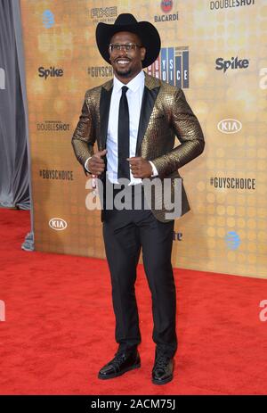 CULVER CITY, CA. Juni 4, 2016: American footballer Von Miller bei Spike TV 10. jährlichen Guys Choice Awards bei Sony Pictures Studios, Culver City, CA. © 2016 Paul Smith/Featureflash Stockfoto