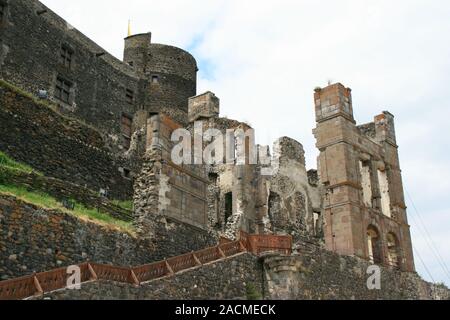 Zerstörte mittelalterliche Burg in Issoire in der Auvergne (Frankreich) Stockfoto