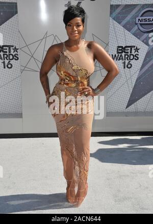 LOS ANGELES, Ca. Juni 26, 2016: Sänger Fantasia Barrino an den 2016 BET Awards auf der Microsoft Theater LA Live. © 2016 Paul Smith/Featureflash Stockfoto