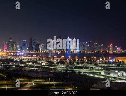 Skyline von Doha West Bay Area Stockfoto