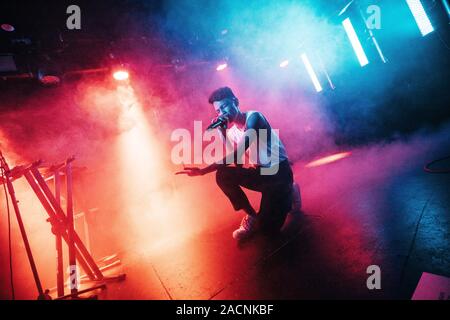 Kopenhagen, Dänemark. 02 Dez, 2019. Die Malaysische Sänger Alextbh führt ein Live Konzert bei Beta in Kopenhagen. (Foto: Gonzales Foto/Mathias KristensenAlamy Live News). Stockfoto