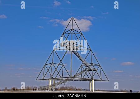 Tetraeder auf die Halde Beckstrasse, Emscher Landschaftspark, der industriellen Kultur, dump in Bottrop, Ruhrgebiet, Metropole Ruhr, noch Stockfoto