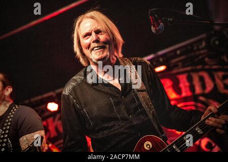 Oslo, Norwegen. 03. November 2019. Die amerikanische Rockband Black Star Riders führt ein Live Konzert im Krøsset in Oslo. Hier Gitarrist Scott Gorham ist live auf der Bühne gesehen. (Foto: Gonzales Foto - Terje Dokken). Stockfoto