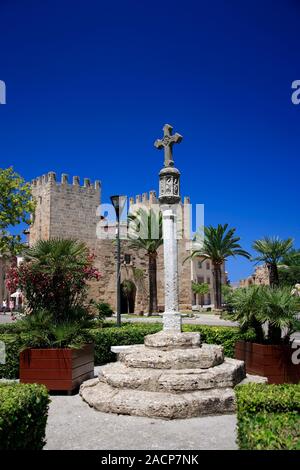 Die Porta del Moll Tor, Alcudia Altstadt, Playa de Alcudia, Mallorca, Balearen, Spanien Stockfoto