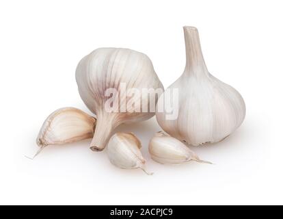 Knoblauch auf weißem Hintergrund mit Freistellungspfad isoliert Stockfoto