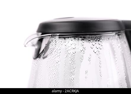 Wasser kocht in der Glas-Wasserkocher. Stockfoto