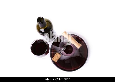 Dekanter, Flasche und Glas mit rotem Wein Draufsicht. Stockfoto