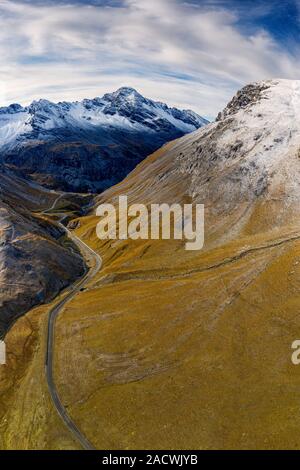 Antenne Panoramablick von Cresta di Reit im Herbst, Braulio Tal, Bormio, Sondrio Provinz, Valtellina, Lombardei, Italien Stockfoto