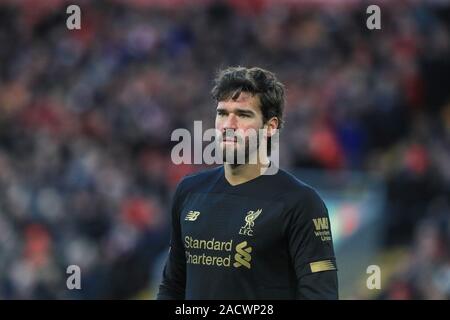 30. November 2019, Liverpool, Liverpool, England; Premier League, Liverpool v Brighton und Hove Albion: Alisson (1) von Liverpool während des Spiels Credit: Mark Cosgrove/News Bilder Stockfoto