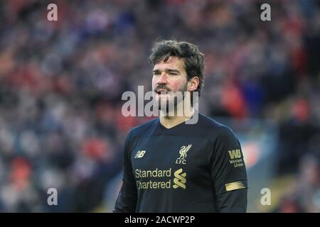 30. November 2019, Liverpool, Liverpool, England; Premier League, Liverpool v Brighton und Hove Albion: Alisson (1) von Liverpool während des Spiels Credit: Mark Cosgrove/News Bilder Stockfoto