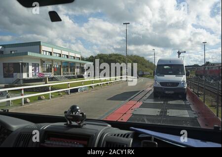 Auf den Autozug nach Sylt Stockfoto