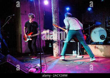 Glasgow/Schottland - Mai 2018 - Superchunk Band live auf der Bühne eine seltene zeigen in Glasgow Stereo Stockfoto