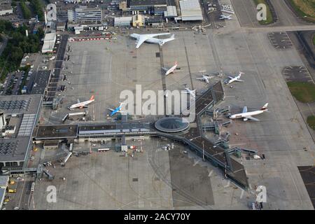 Euroairport Basel-Mulhouse-Freiburg, Y-Fingerdock und Antonow 225 Stockfoto