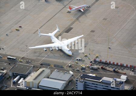 Euroairport Basel-Mulhouse-Freiburg, mit Antonov 225 Stockfoto