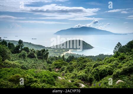 Schöne Aussicht von Hai Van Pass - das ist der schönste Berg in Vietnam. Zwischen Danang, Hue in Vietnam Stockfoto