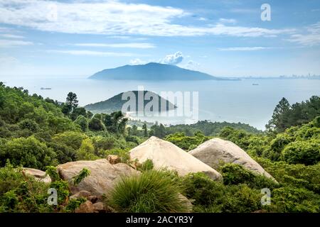 Schöne Aussicht von Hai Van Pass - das ist der schönste Berg in Vietnam. Zwischen Danang, Hue in Vietnam Stockfoto