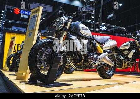 Bangkok, Thailand - Decemebr 3, 2019: Italienische Motorrad Ducati Scrambler 1100 Anzeige auf dem Bangkok Motor Expo 2019 in Thailand. Stockfoto