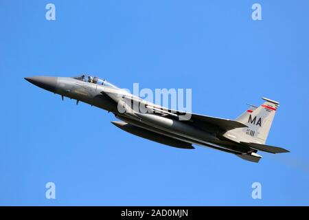 LEEUWARDEN, Niederlande - 19.April 2018: US Air Force F-15 Eagle fighter Jets von der Massachusetts Air National Guard, die während exerc Stockfoto