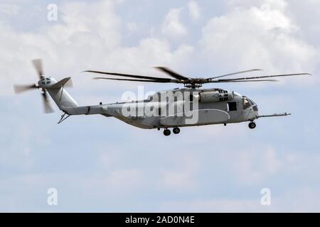 BERLIN - Apr 27, 2018: Neue Sikorsky CH-53K König Hengst heavy-lift Hubschrauber der US-Marines in Aktion auf der ILA Berlin Air Show Stockfoto