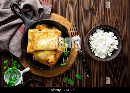 süß gefüllte Quark-Pfannkuchen Stockfoto