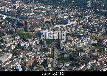 Basel, Innenstadt mit Bahnhof SBB und Halle Stockfoto