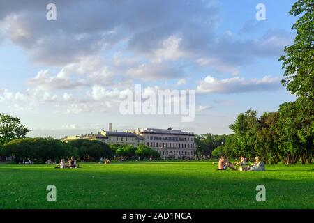 St. Petersburg, Russland - Juli 29: Square im Zentrum von Sankt Petersburg, marsovo Pole der Innenstadt einen klaren Tag Stockfoto