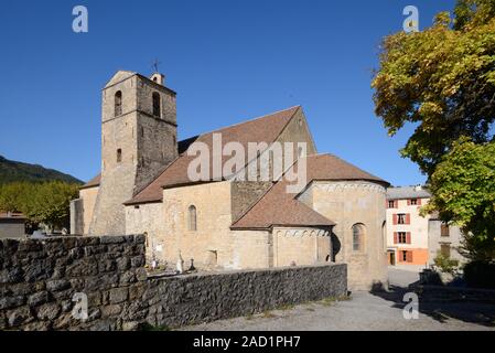 Ehemalige Kathedrale Notre-Dame-de-l'Assomption, Unserer Lieben Frau von der Annahme aus, jetzt eine Kirche in Senez Alpes-de-Haute-Provence Provence Frankreich Stockfoto