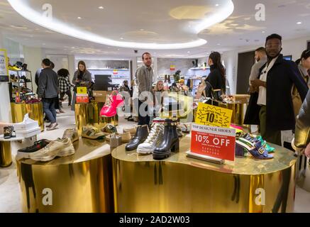 barneys new york 10 off