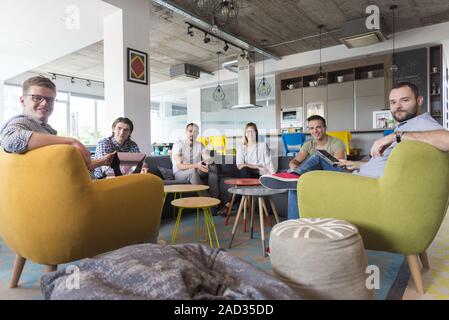 Team Meeting und Brainstorming Stockfoto