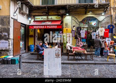 Hosteria e Pizzeria Masaniello di, Via dei Tribunali, centro storico, Neapel, Italien Stockfoto