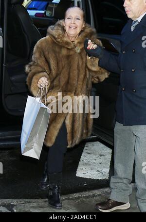 New York, NY, USA. 3. Dezember, 2019. Danielle Steel, Good Morning America Förderung Ihr neues Buch Spy am Dezember 03, 2019 in New York City. Credit: Rw/Medien Punch/Alamy leben Nachrichten Stockfoto