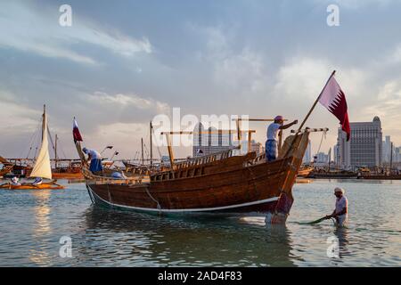 Doha-Katar, Dezember 3,2019: Katara Traditional Dhow Festival in Katara Kulturdorf, Doha, Katar. Stockfoto