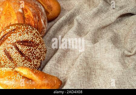 Verschiedene Sorten Brot auf Entlassung Stockfoto